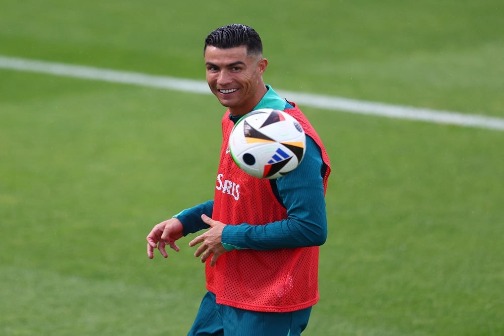 Megabintang Timnas Portugal Cristiano Ronaldo. Prediksi Skor Portugal vs Slovenia, 2 Juli: Ronaldo Cs Diunggulkan Menang  / Reuters-Pedro Nunes.